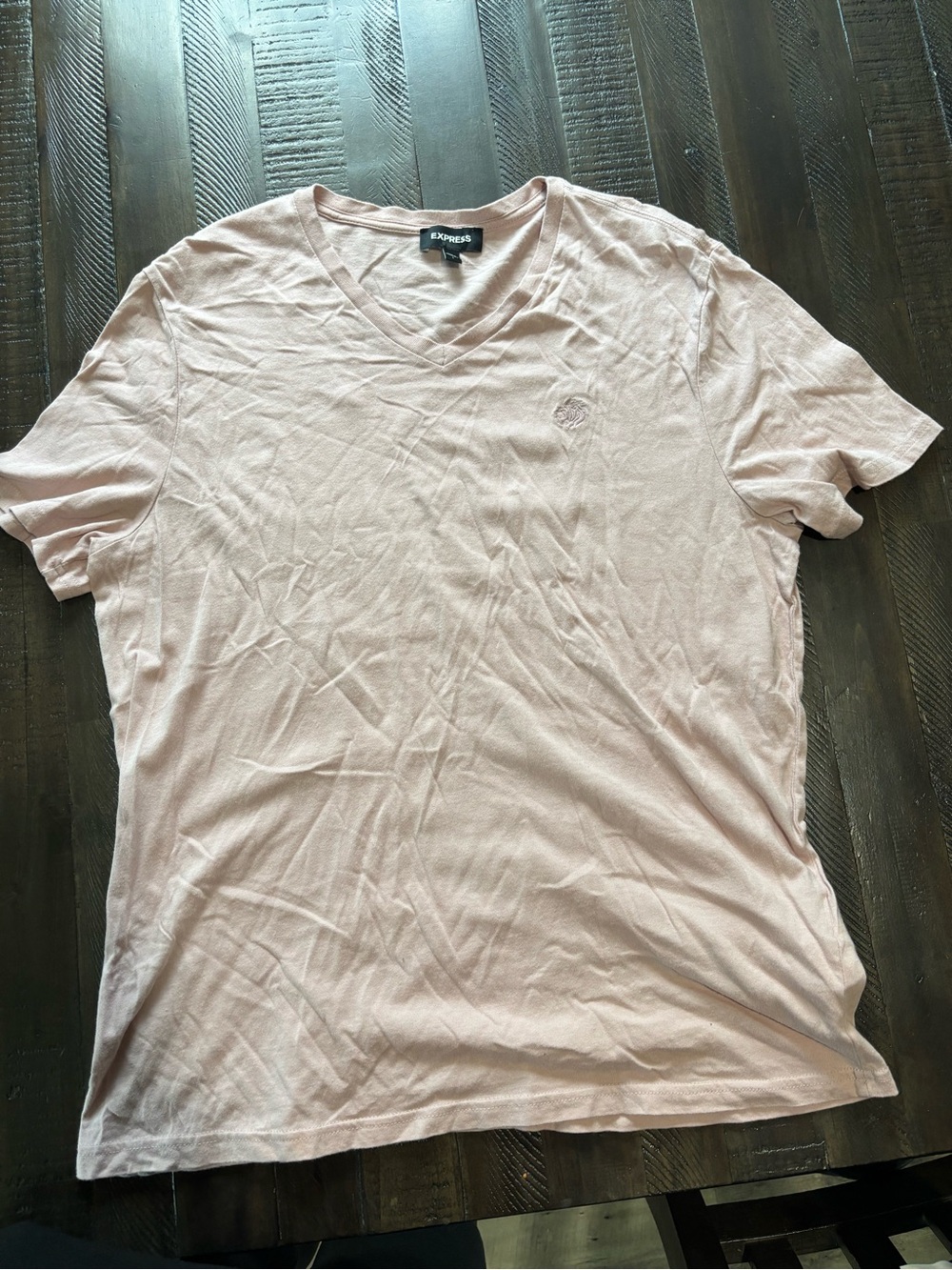 Express Men’s Pale Pink V-Neck Tee